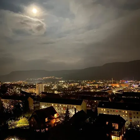 דירה Grosse Mit Balkon, Waschmaschine Und Smart Tv