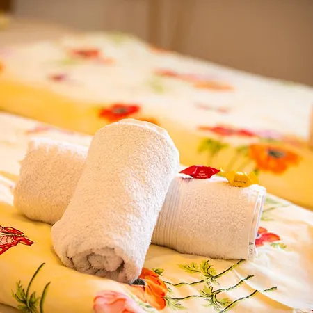 Grosse Mit Balkon, Waschmaschine Und Smart Tv Jena