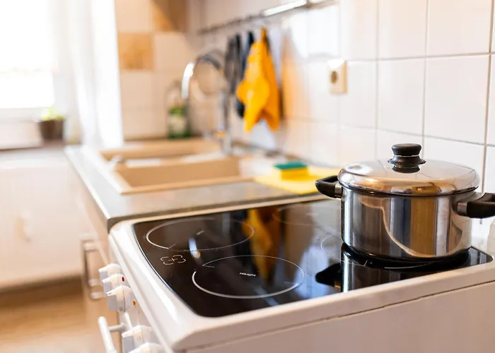 Grosse Mit Balkon, Waschmaschine Und Smart Tv Lägenhet Jena