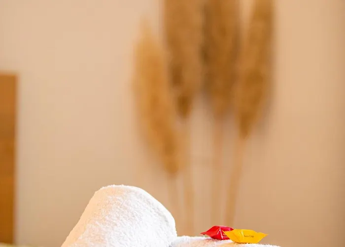 Grosse Mit Balkon, Waschmaschine Und Smart Tv * Jena