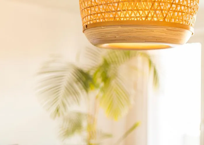 Grosse Mit Balkon, Waschmaschine Und Smart Tv Daire