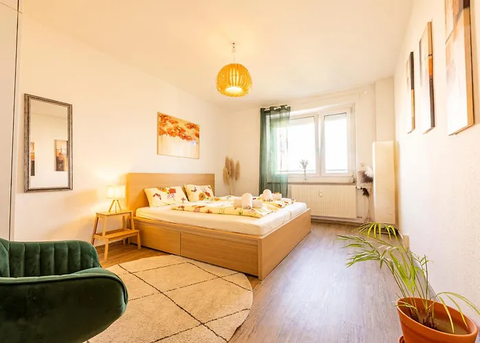 Grosse Mit Balkon, Waschmaschine Und Smart Tv Daire *