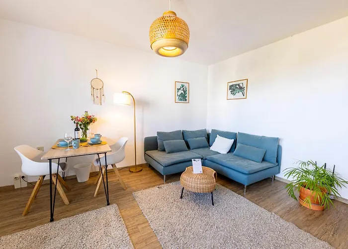 Grosse Mit Balkon, Waschmaschine Und Smart Tv Lägenhet Jena