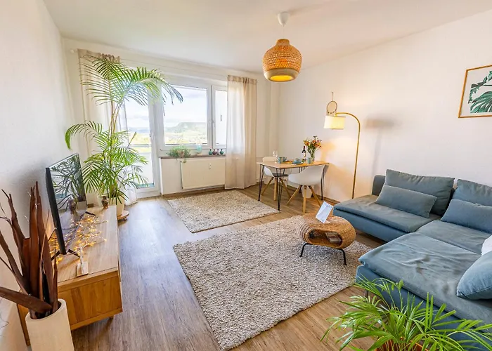 Grosse Mit Balkon, Waschmaschine Und Smart Tv Jena
